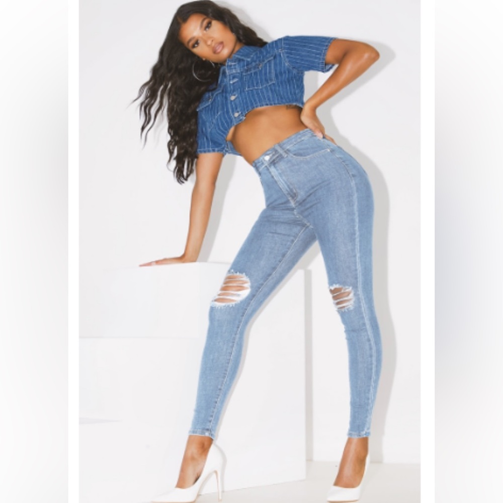 Pretty Little Thing Vintage Wash Knee Rip 5 Pocket Skinny Jeans - US Size 2